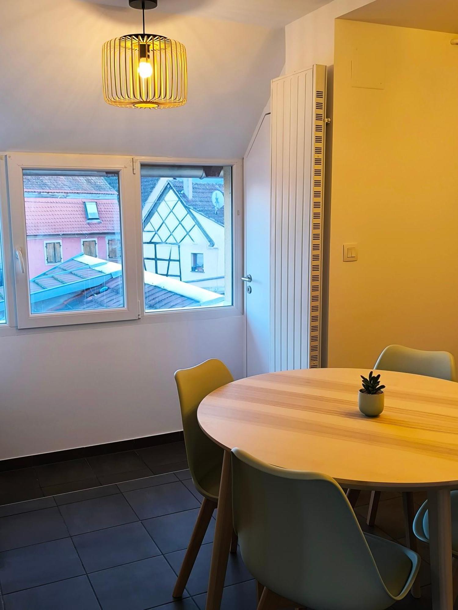 Duplex Moderne A 10 Minutes De Colmar Apartment Wintzenheim Exterior photo